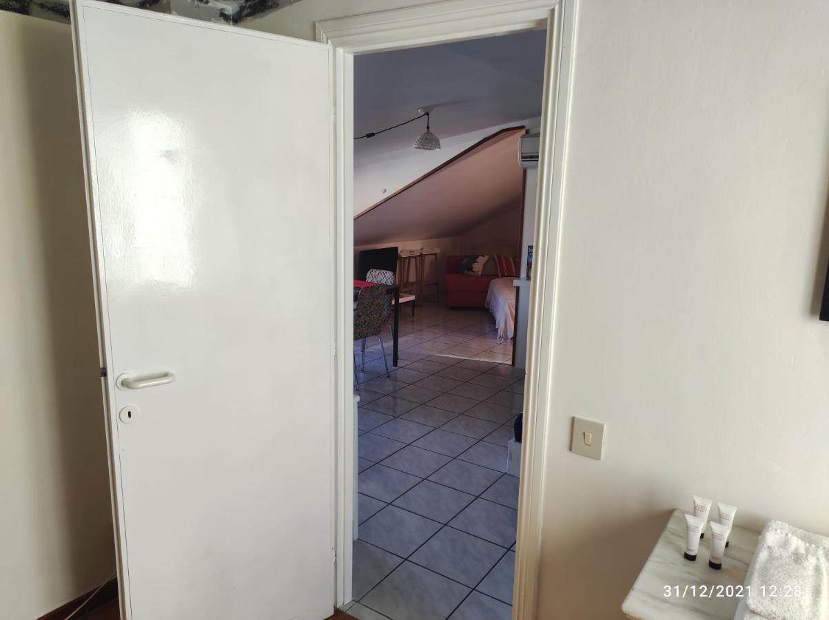 La Casa Di Rick Apartment Рончилионе Екстериор снимка