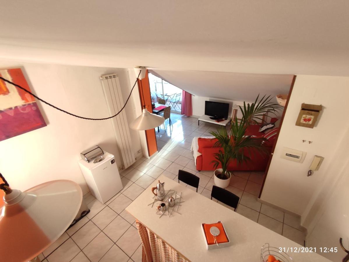 La Casa Di Rick Apartment Рончилионе Екстериор снимка