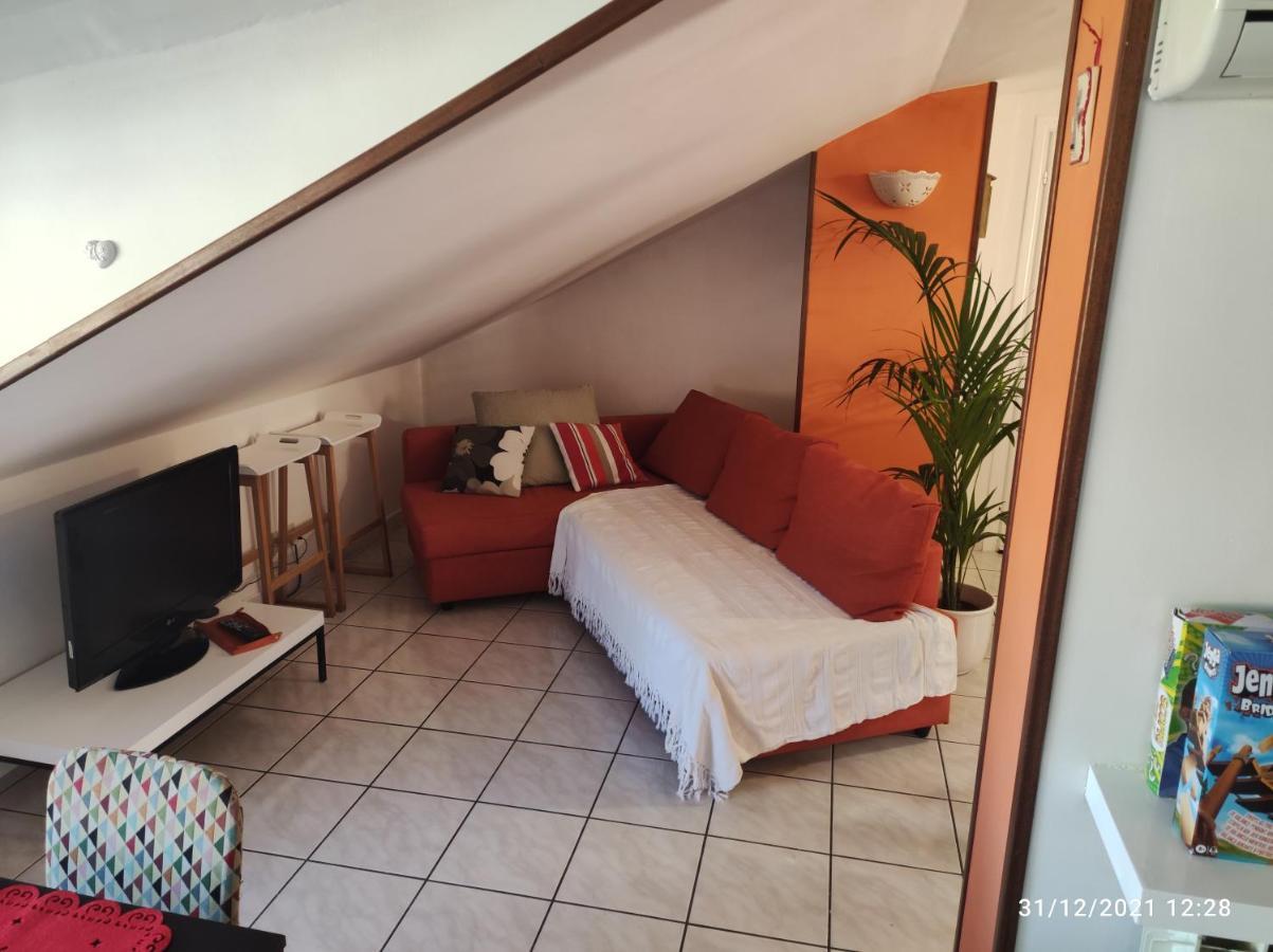 La Casa Di Rick Apartment Рончилионе Екстериор снимка